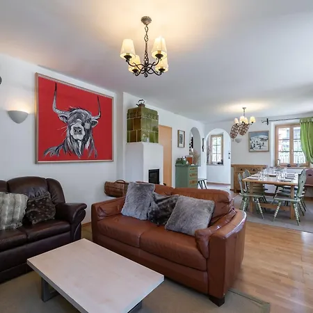 Spacious In Zell Am Near Area, Cleaning Included Zell am See